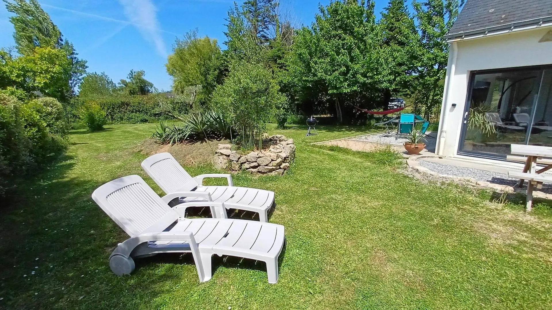 Plouhinec  Maison De Vacances 4 Pers Avec Jardin Privatif A 1Km Plage Lines Et 300M De La Mer De Gavres - Ar Pil Jadur צרפת